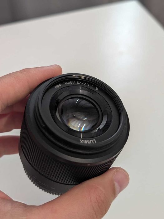 Obiectiv Panasonic Lumix 25mm f/1.7 ASPH (Micro 4/3 / MFT) echivalent 50mm fullframe