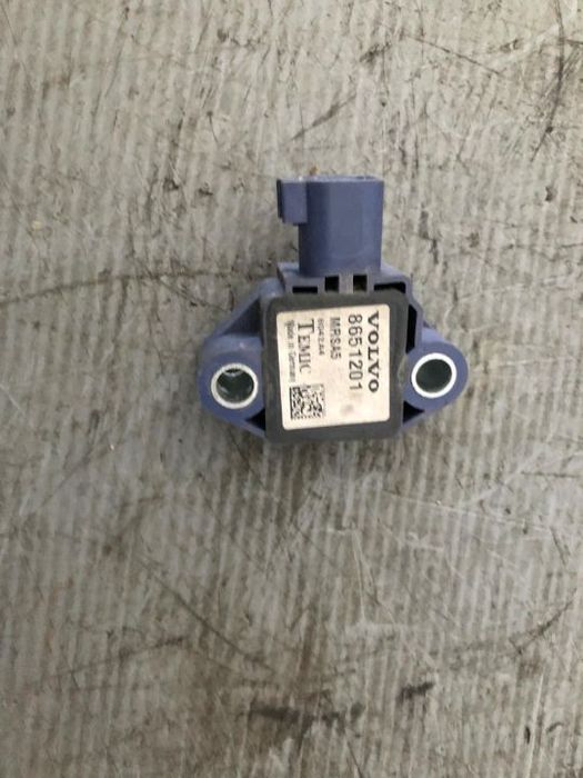 senzor impact volvo v50
