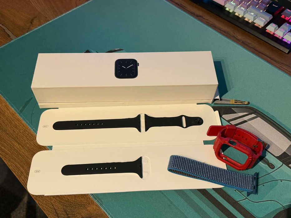 Apple Watch Series 5 44mm Aluminium GPS Black