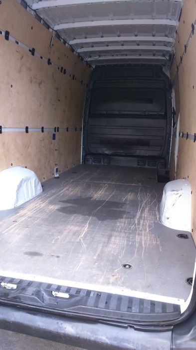 Transport marfa,mobila mutări bagaje 2 lei/km