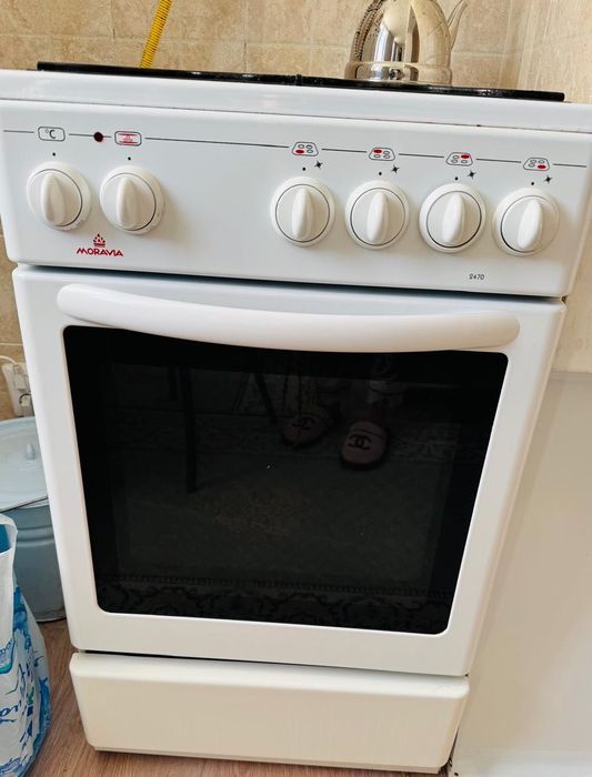 Диван, газ плита б/у