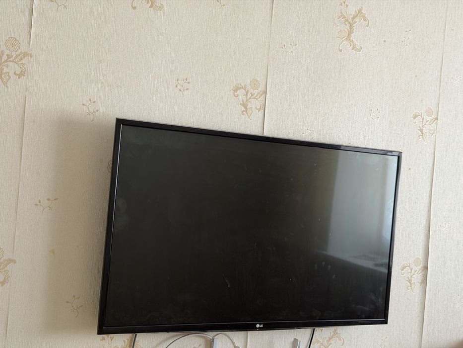 Продаётся телевизор LG 43LH590V 43 дюйма