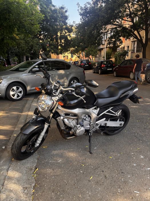 Yamaha Fz6 - naked