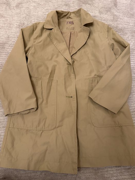 Продам плащ на девочку, 7 лет