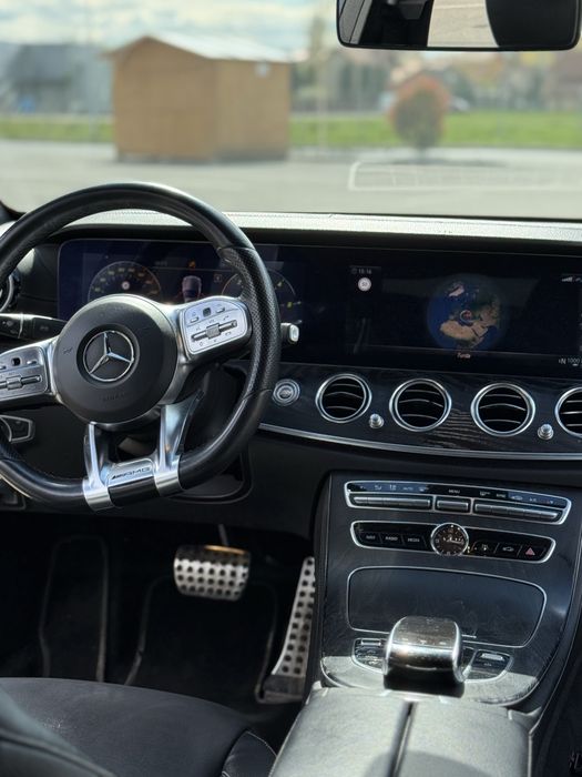 Mercedes-Benz E220d pachet AMG