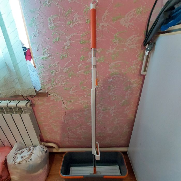 Швабра с отжимом.