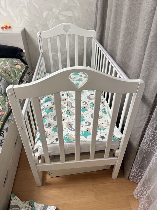 Продам детскую кроватку