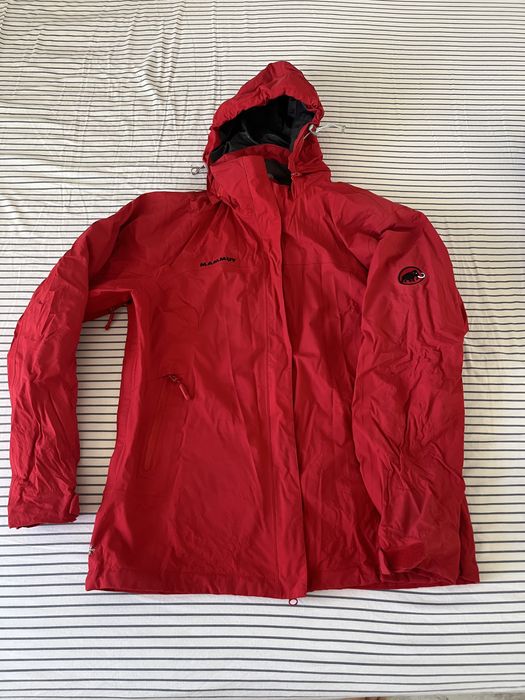 Оригинално дамско водонепромокаемо яке Mammut размер М