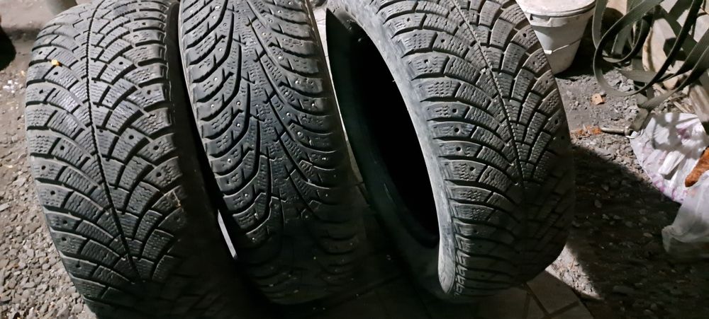 Зимние шины 3 штуки