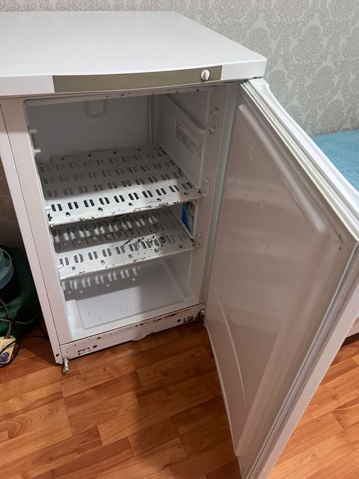 Продам морозильник