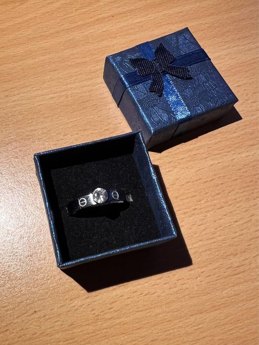 Пръстен Cartier с Камък