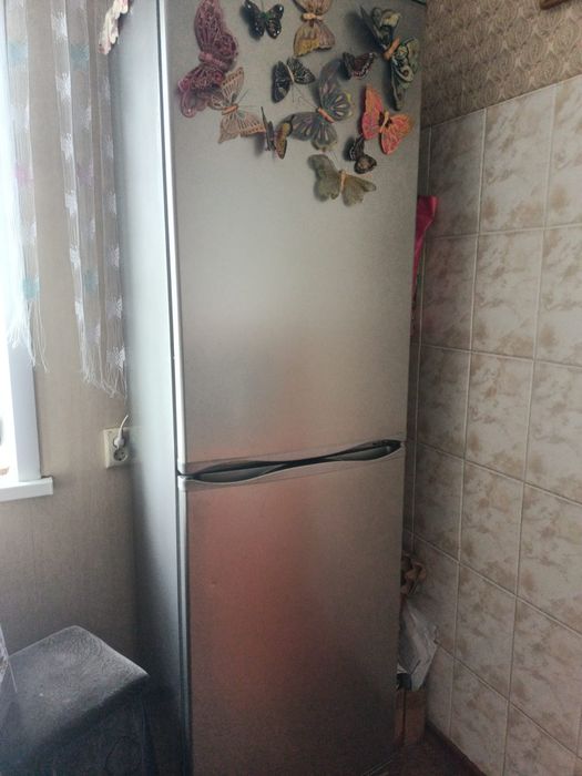 Продам холодильник