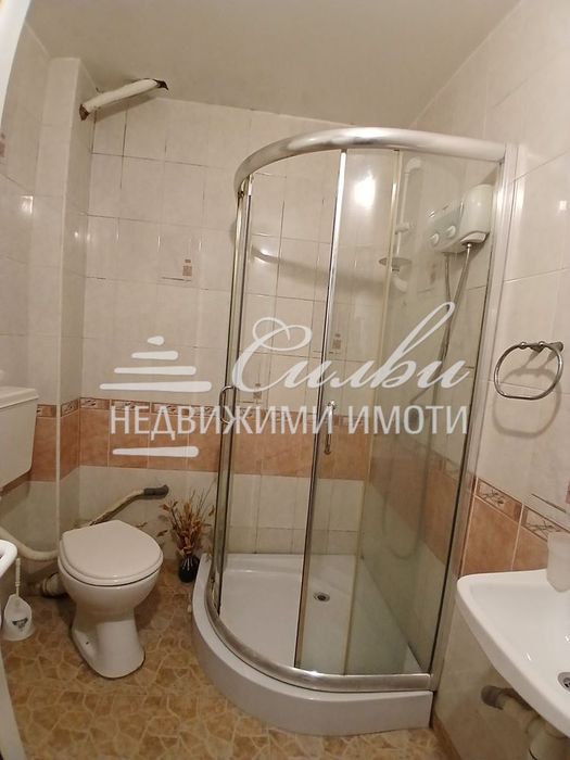 Дава се под наем Двустаен апартамент в Шумен, Тракия - 64 кв.м за 255 € - Снимка #11