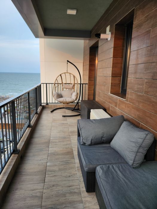 Inchiriez apartament de LUX , 2 camere in mamaia NORD incepand din septembrie, de inchiriat , PRIMA LINIE LA MARE