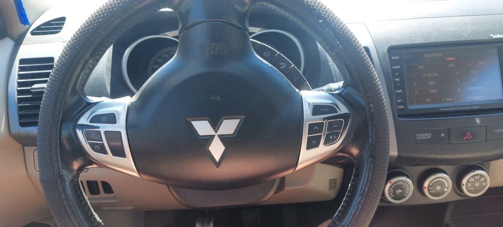 Vând Mitsubishi Outlander 2, 2.200 cm3, 4x4