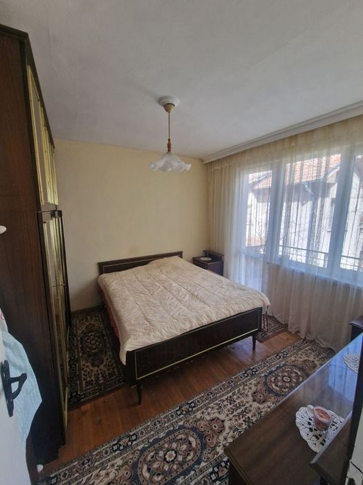 Двуетажна къща в кв. Княжево! До Витоша!