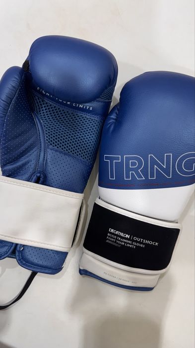 Боксерские перчатки