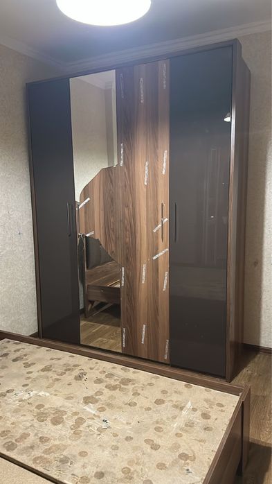 Шұғыл! Киім шкафы сатылады — 5 000 тг