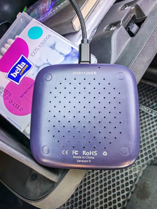 Carplay 8/128 orginal srochna sotiladi