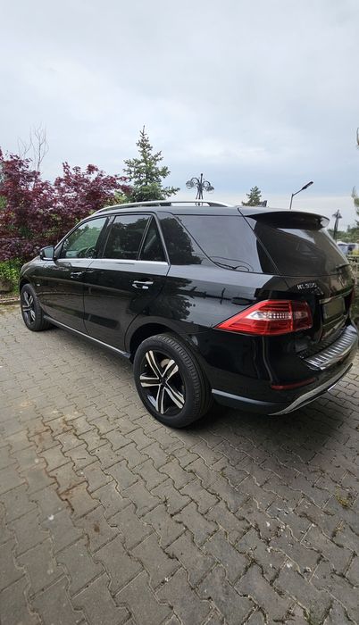 Mercedes ML -  schimb cu Miniescavator