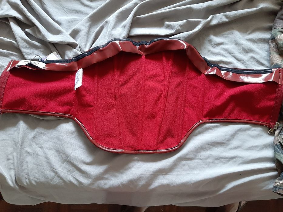 Corset visiniu XS Holly Lolly Trendyol