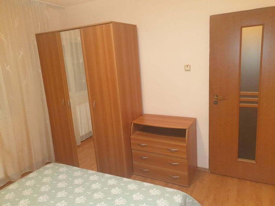 Închiriez apartament cu doua camere