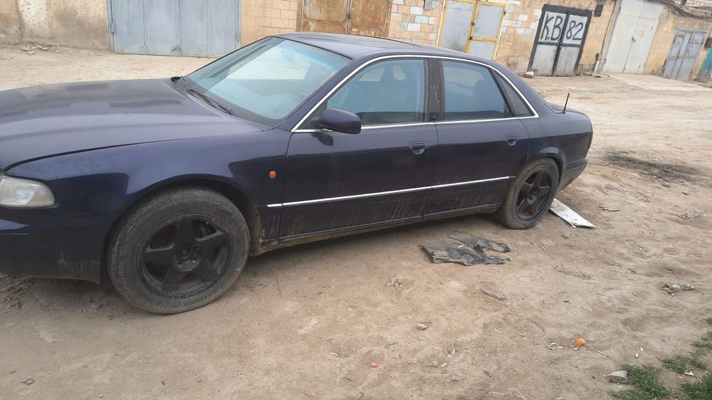 Продаеться ауди А8