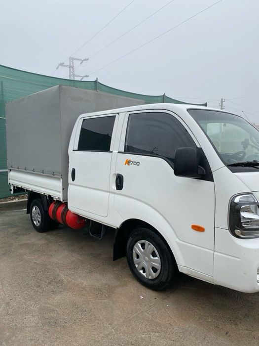 Kia bongo doble kabina 2023 yil tozza