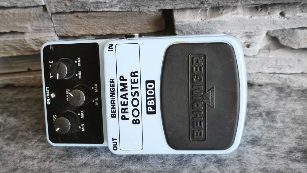 Pedala chitara Behringer PB100 Preamp Booster - GARANTIE!
