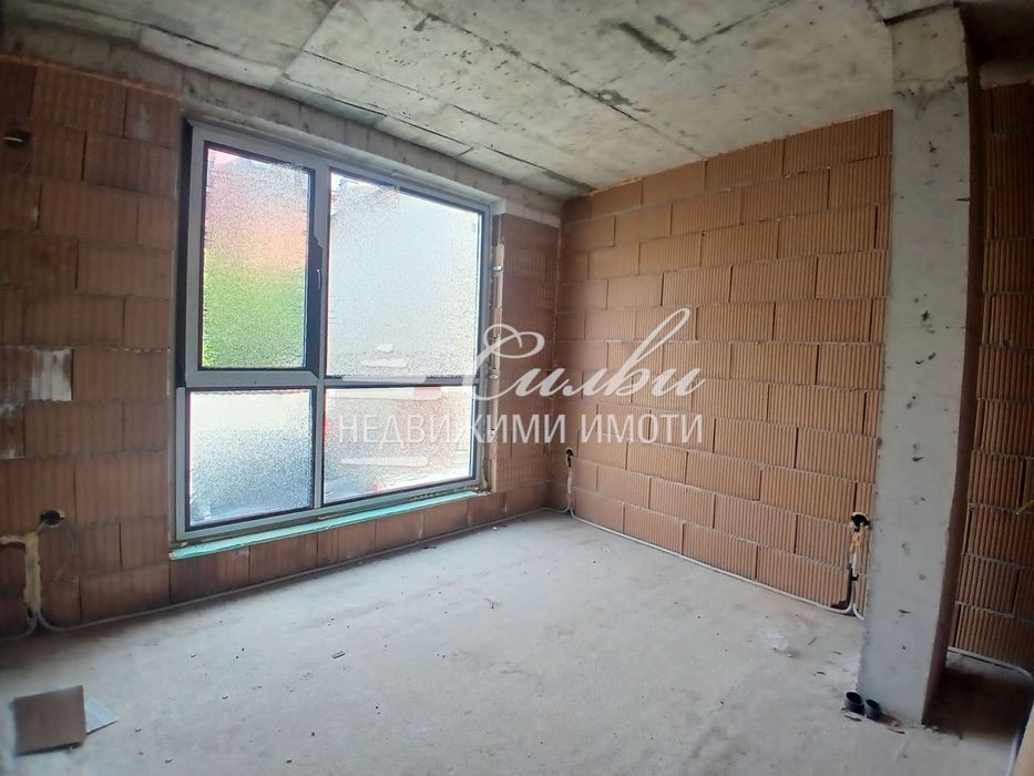 Продава се Двустаен апартамент в Шумен, Център - 65 кв.м за 773 €/кв.м - Снимка #2