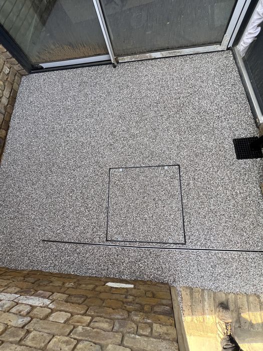 Covor de Piatră / Piatra Naturală cu Rășină – VP Resin