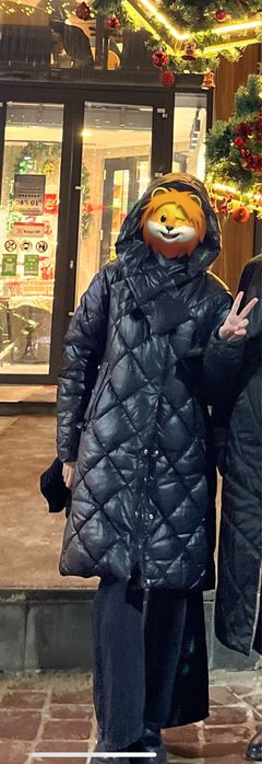 Продам зимнюю куртку для девочек 12-14 лет