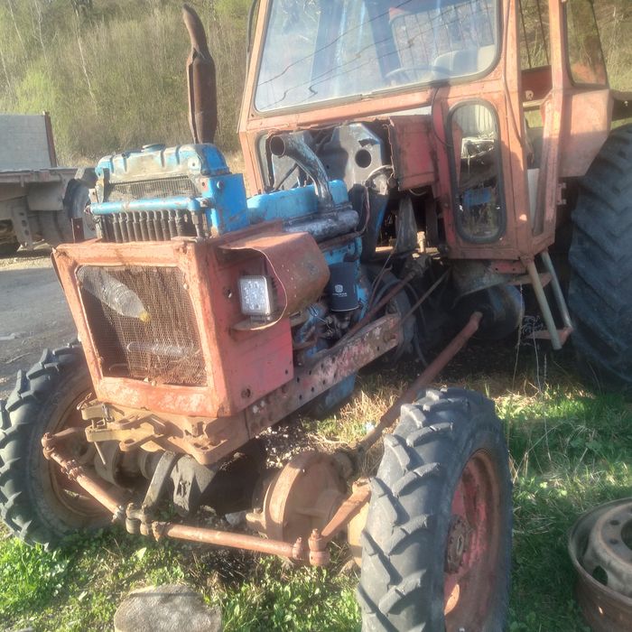 Tractor 651 forestier