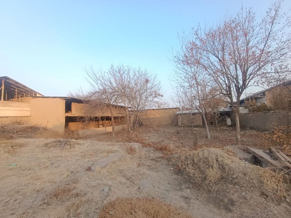 Uchaska yer sotiladi