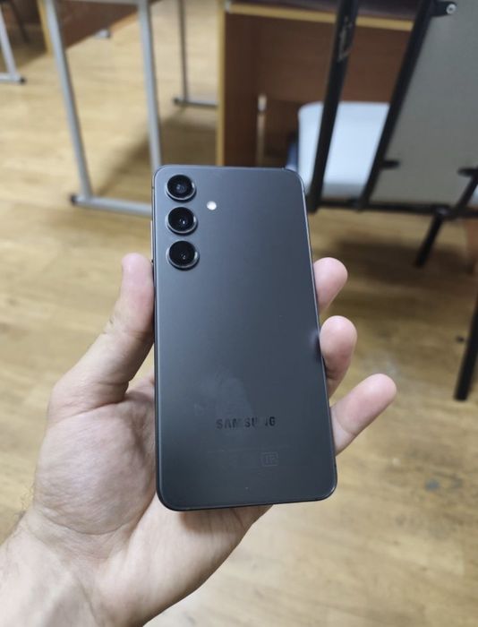 Samsung Galaxy S24 8/128gb