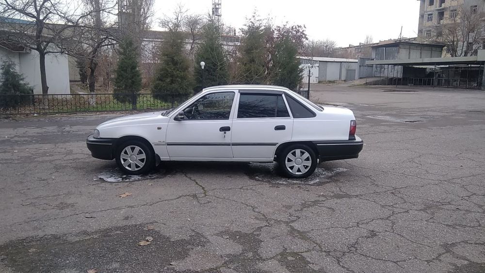 Продаю нексию 1 срочно