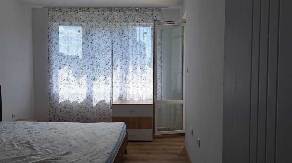 Продава се Двустаен апартамент в Бургас, Славейков - 63 кв.м за 8 €/кв.м - Снимка #3