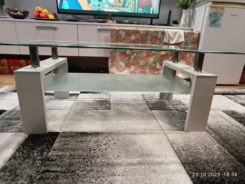 Нова стъклена маса за кафе