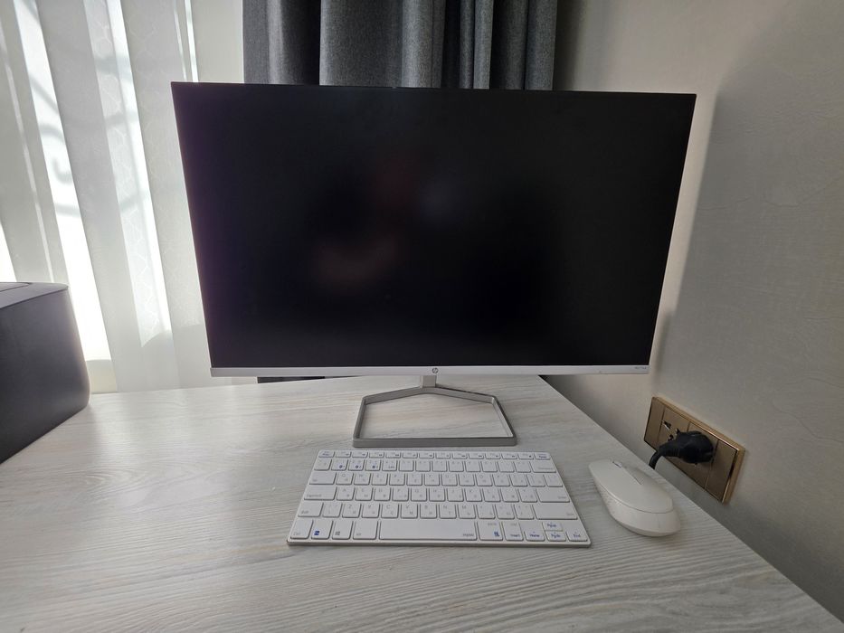 Монитор HP 27 дюймов, 2 шт. в наличии