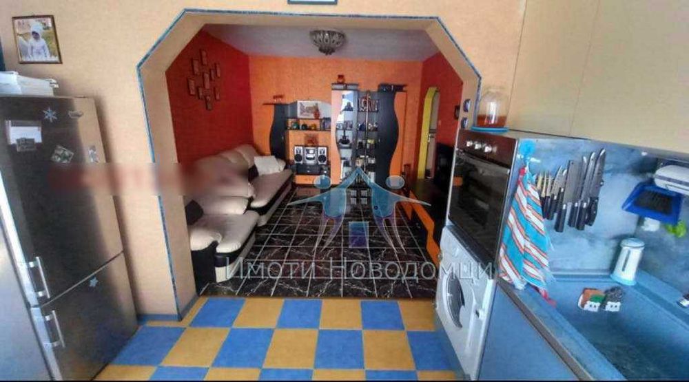 Продава се Тристаен апартамент в Шумен, Пазара - 82 кв.м за 1244 €/кв.м - Снимка #3