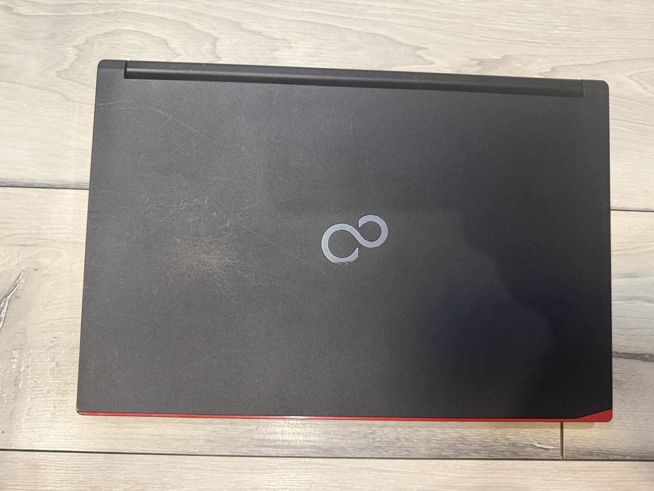 Fujitsu E557-i5 7200u/8гб/250гб ссд