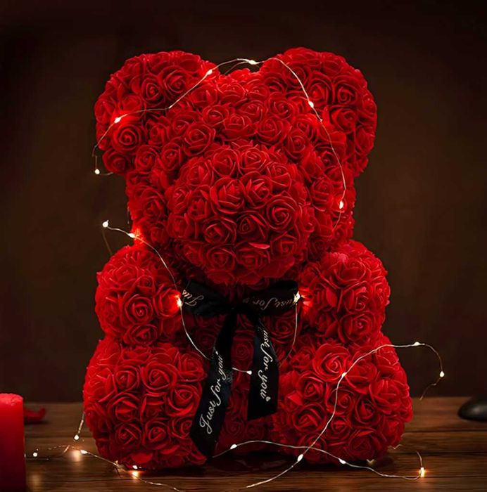 Плюшено мече с LED рози - подарък за Св. Валентин, 8ми март, приятелка