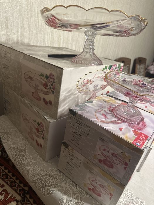 Soga вазы на ножках