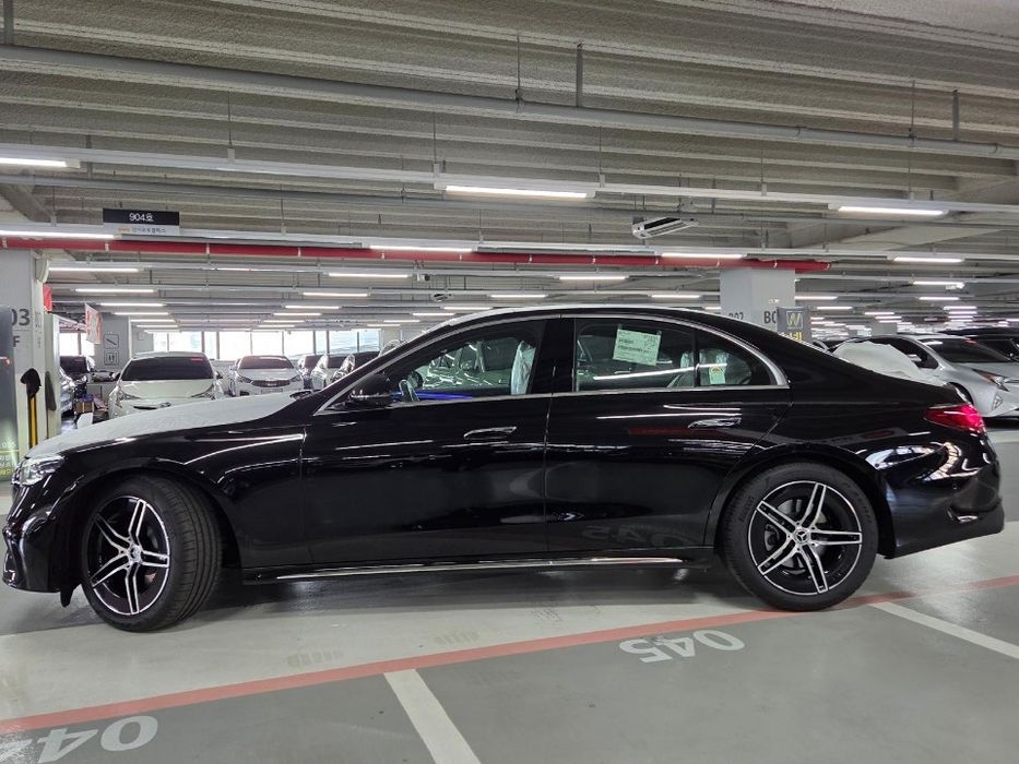 MERCEDES E300 AMG Line 4matic