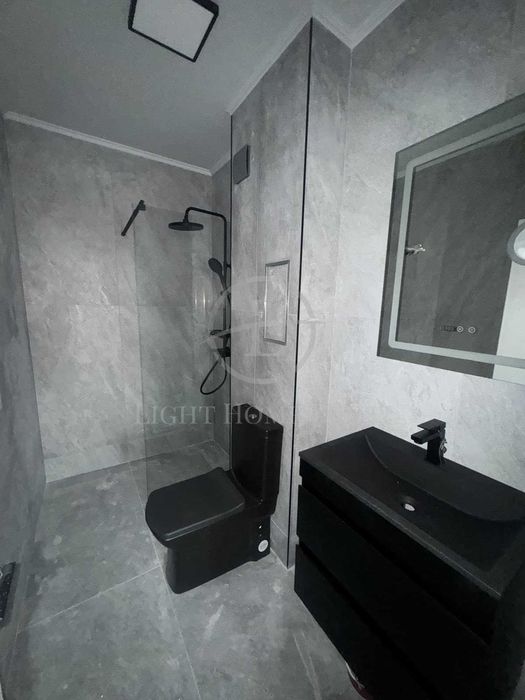 Продава се Двустаен апартамент в Пловдив, Христо Смирненски - 72 кв.м за 1999 €/кв.м - Снимка #5