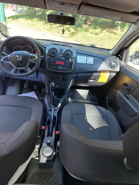 Vând firmă taxi cu 2 locuri