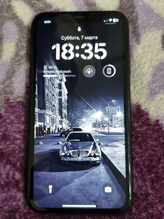 Айфон Хр в хорошом состояний