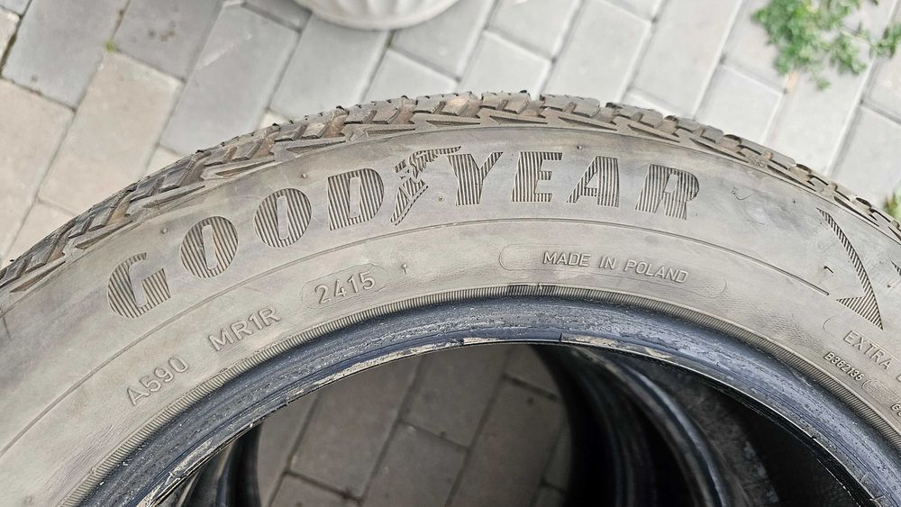 Goodyear 185/60/R15 зимние шины