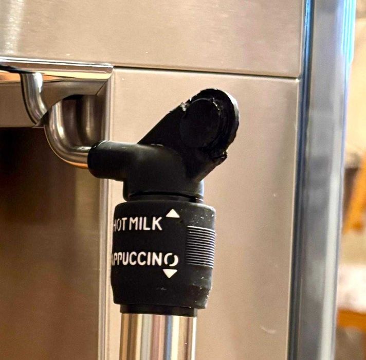 Espressor manual DeLonghi Dedica Style EC685