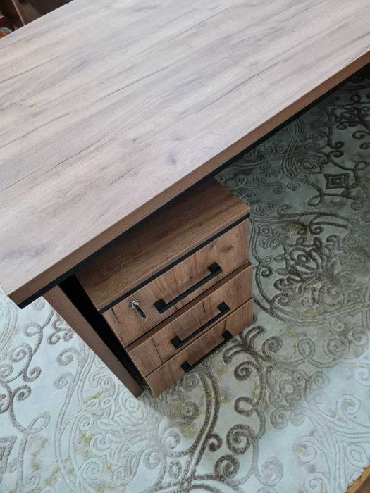 Офисная мебель продается